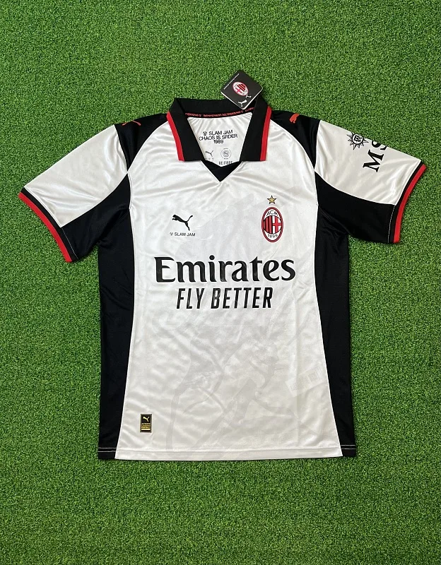 AC Milan 4a Plateada